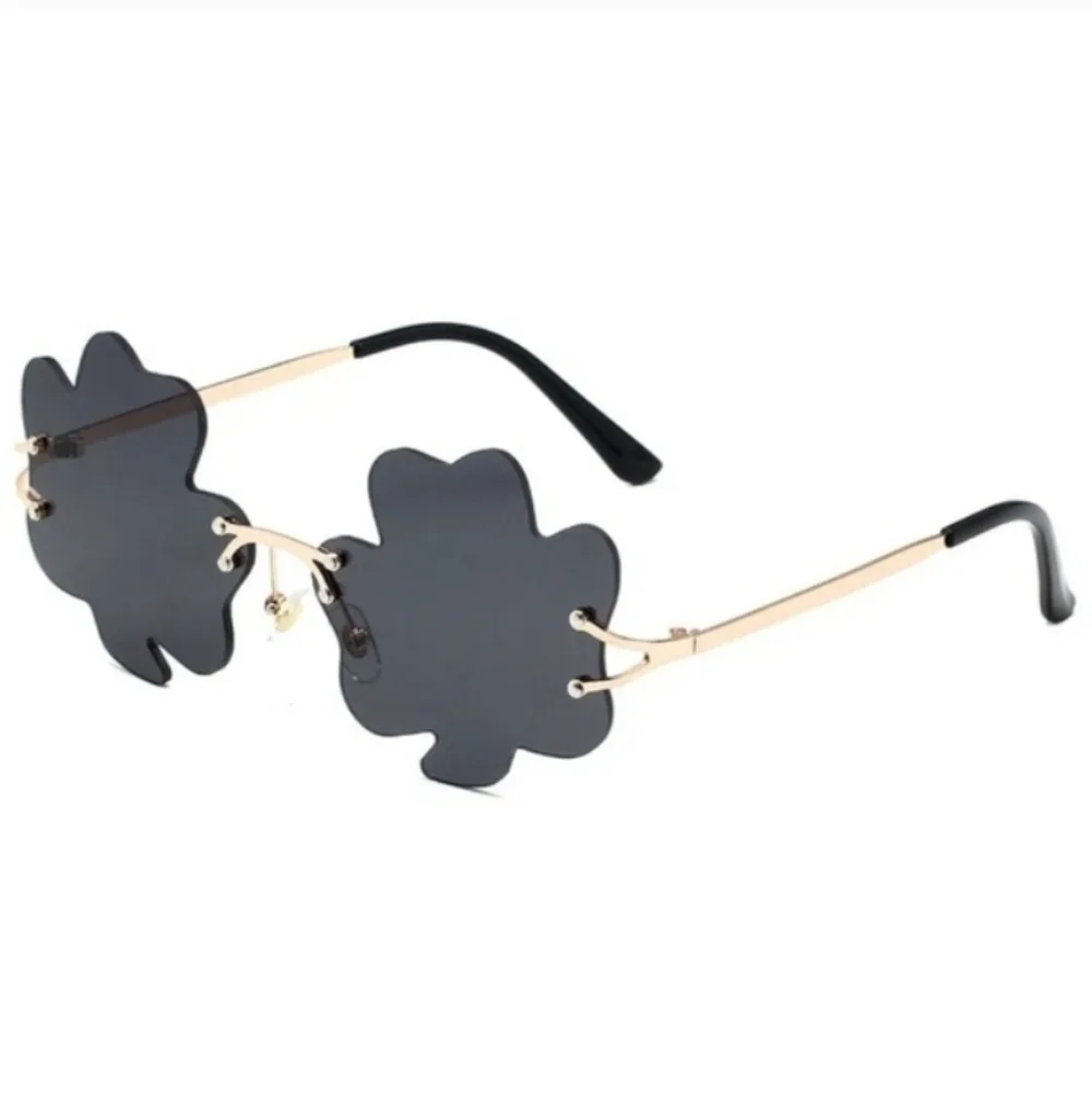 Unisex Clover Black Sunglasses